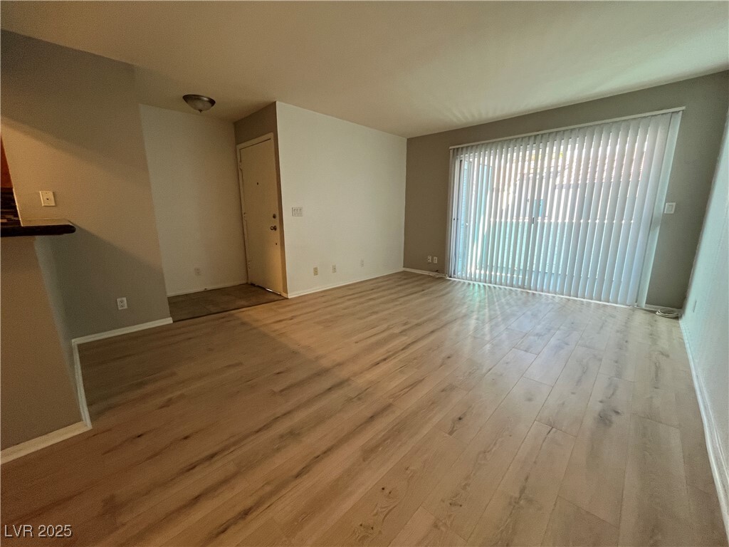 Foto principal - 1455 E Katie Ave
