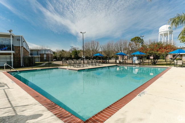 Resort style pool - The Park at Monza
