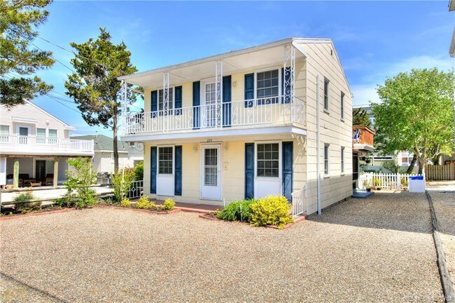 Foto del edificio - 225 Liberty Ave