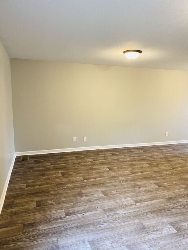 Foto del edificio - Beautiful Townhome