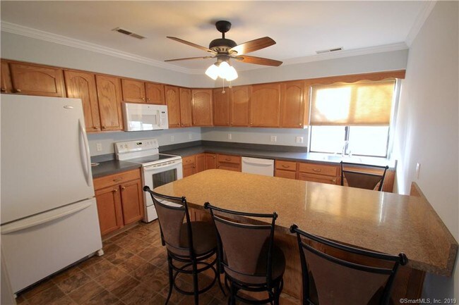 Building Photo - 72 Lance Cir