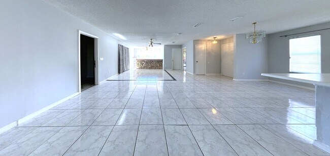 Building Photo - 2629 Mango Tree Dr
