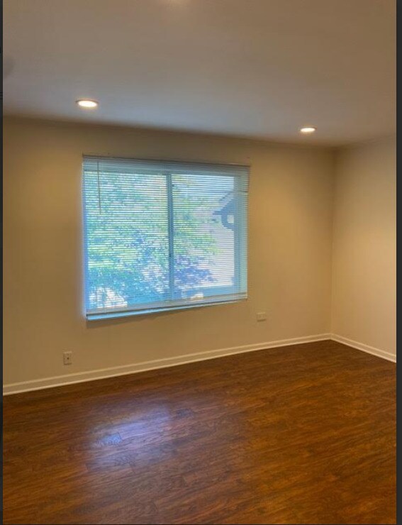 Foto del edificio - 6178 Knoll Ln Ct