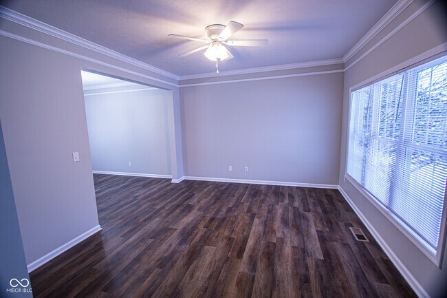 Foto del edificio - 10813 Putnam Pl