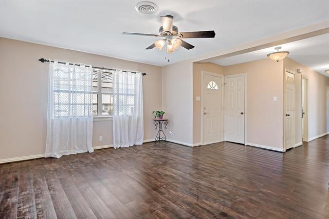 Foto del edificio - 506 E Alexander Ln