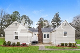 Building Photo - 2943 Broadbay Dr