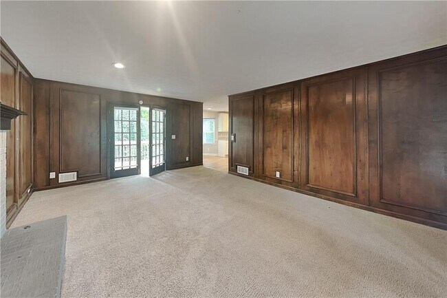 Foto del edificio - 115 Spring Ridge Ct