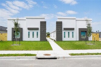 Building Photo - 1301 Country Club Drive