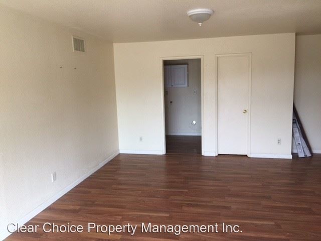 Building Photo - 3 br, 2.5 bath House - 7165 Iverson Pl