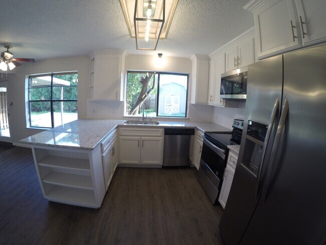 Foto del edificio - 1604 Timbercreek Rd