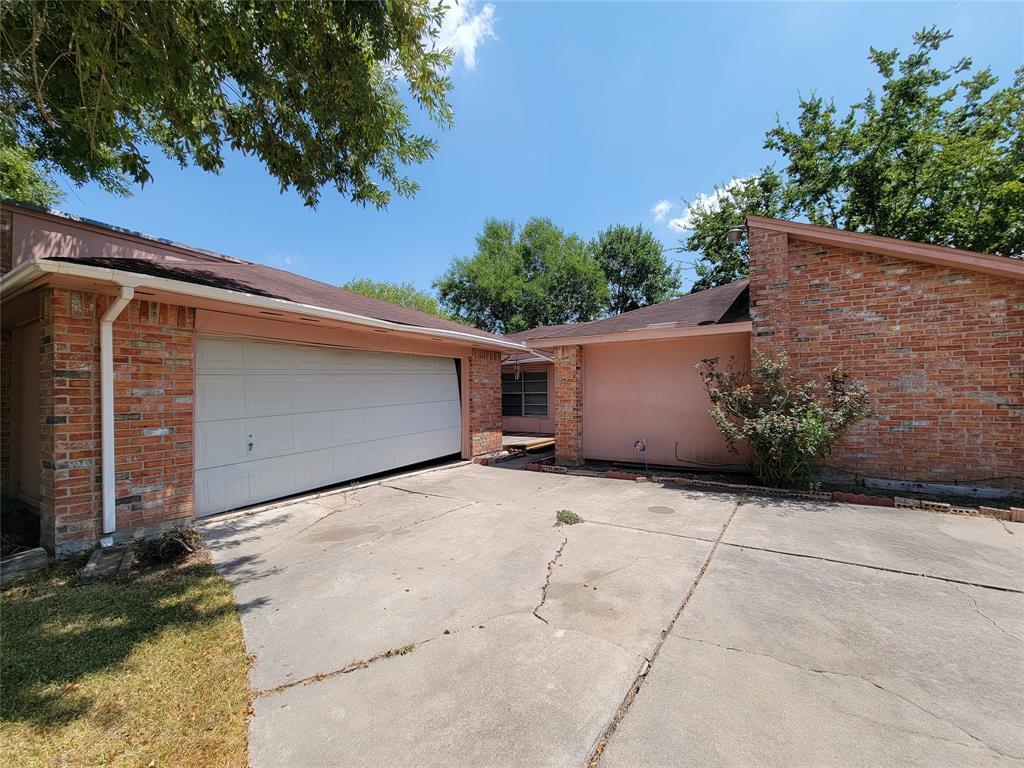 Primary Photo - 16715 Quail View Ct