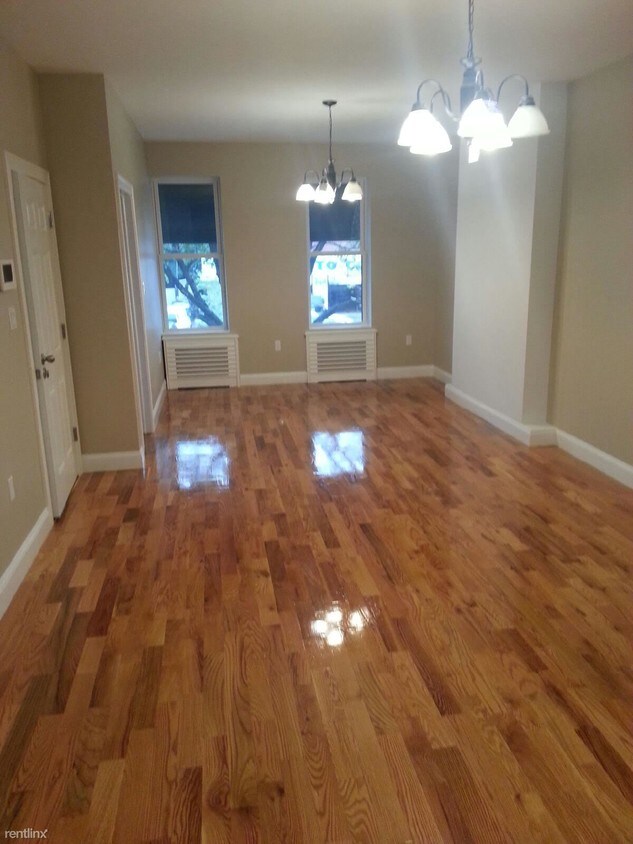 Foto principal - 8614 3rd Ave