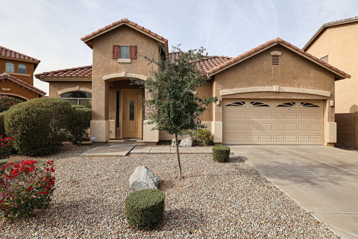 Primary Photo - Single level 4 bed 2 bath with pool