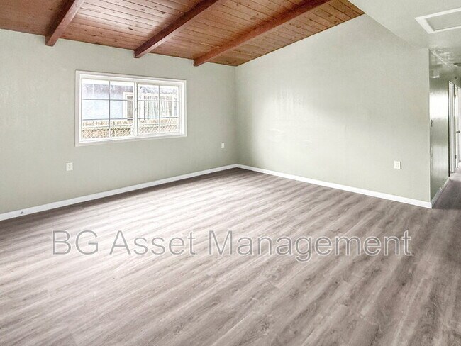 Building Photo - 1755 Emeric Ave