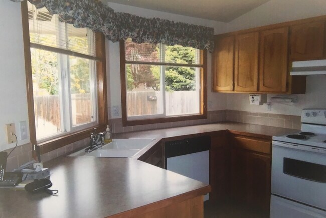 Foto del edificio - 7236 N Parkcrest Ave