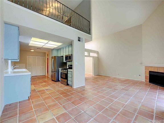 Foto del edificio - 13331 Moorpark St