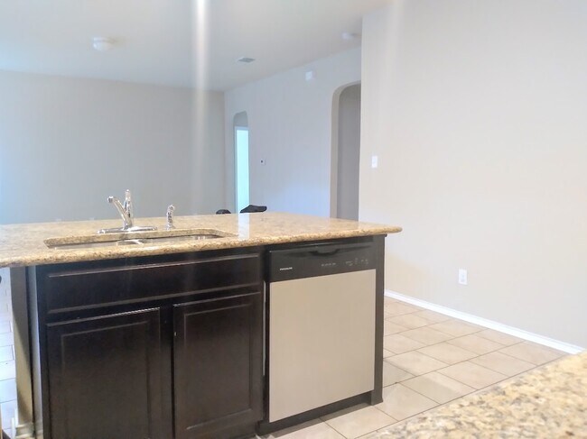 Building Photo - 7118 Pandora Way