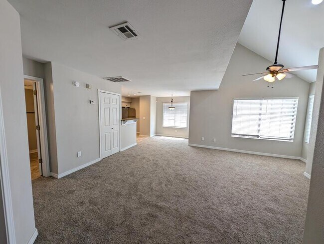 Foto del edificio - 6662 S Peoria Ave
