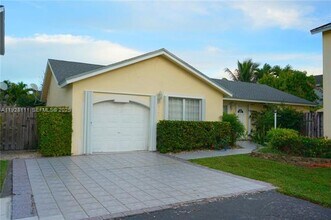 Building Photo - 5141 NW 101st Pl