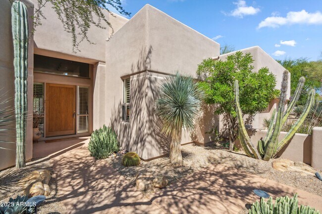 Building Photo - 7466 E High Point Dr