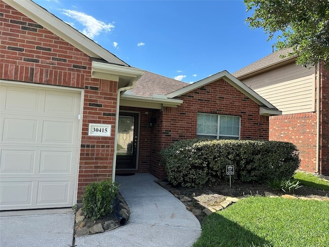 Building Photo - 30415 Deleon Fields Dr