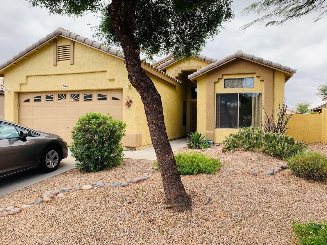 Foto principal - Beautiful Home in Sahuarita