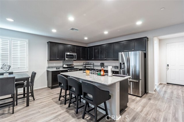 Foto del edificio - 44116 51st St W