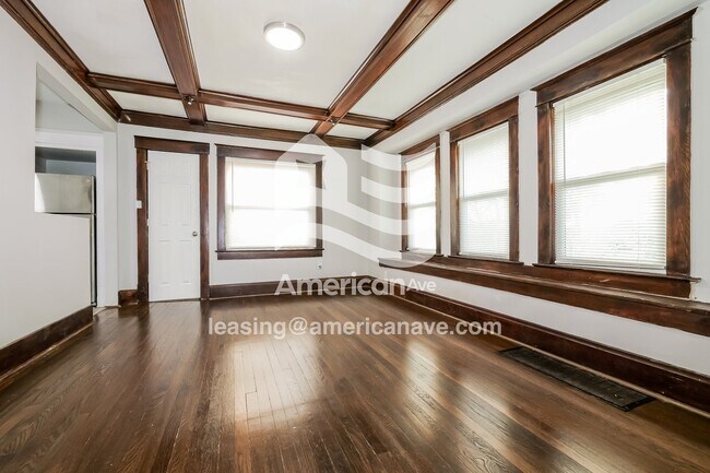 Foto del edificio - 3743 Flora Ave