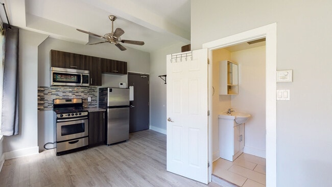 Building Photo - Laurier Apartments