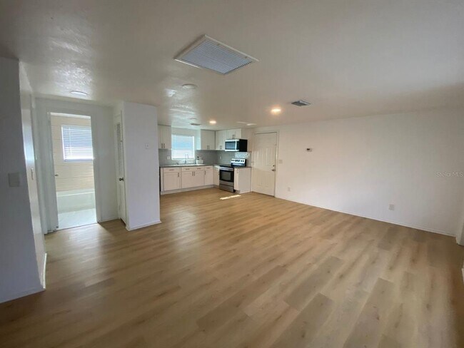 Foto del edificio - 1601 Faust Dr