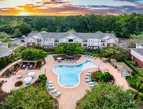 Building Photo - MAA Matthews Commons