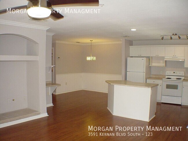Foto del edificio - 3591 Kernan Blvd S