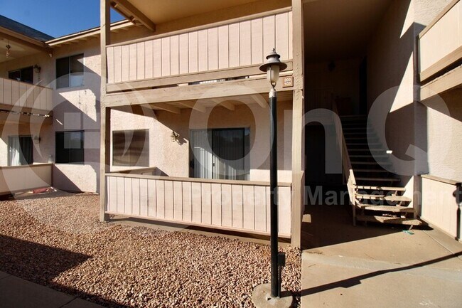 Building Photo - 616 S Hardy Dr