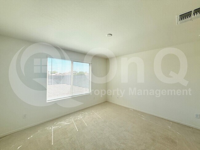 Building Photo - 1435 E Angie Dr