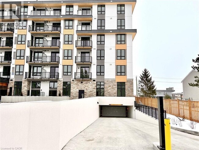 Photo du bâtiment - 101 Golden Eagle Rd