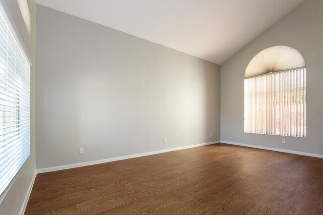 Foto del edificio - 8760 W Melinda Ln