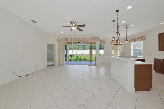 Foto del edificio - 6841 74th St Cir E
