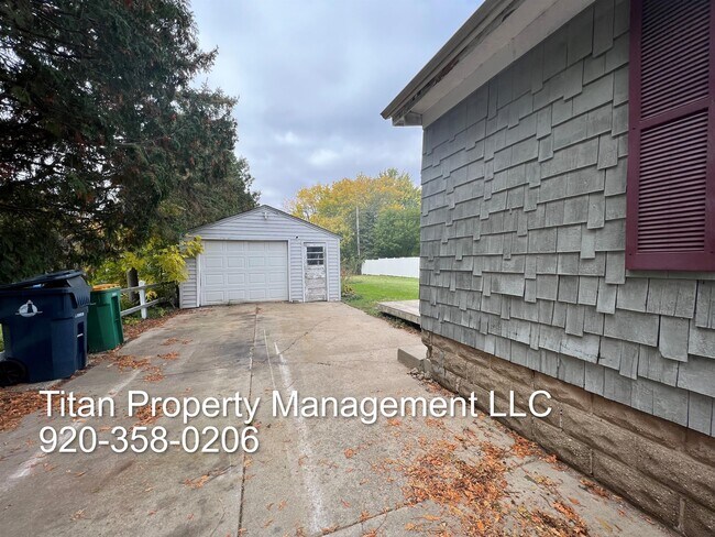 Building Photo - 180 Vincent St