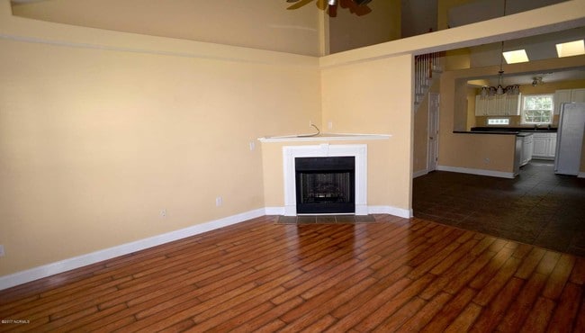Building Photo - 112 Uster Ct