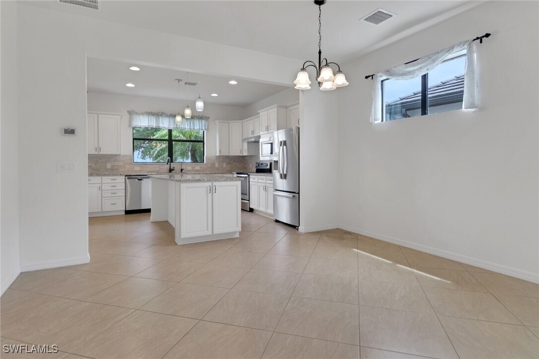 Foto del edificio - 20281 Corkscrew Shores Blvd