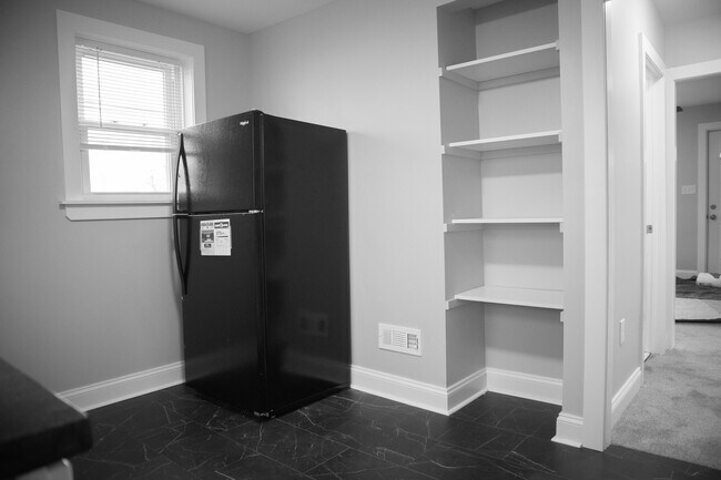Building Photo - 1602 McCay Ave
