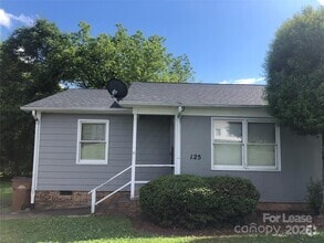 Building Photo - 125 Massapoag Rd
