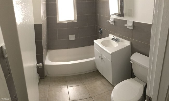 Building Photo - 111 Sunset Ave