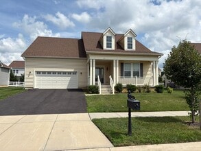 Building Photo - 1074 E Davinci Dr
