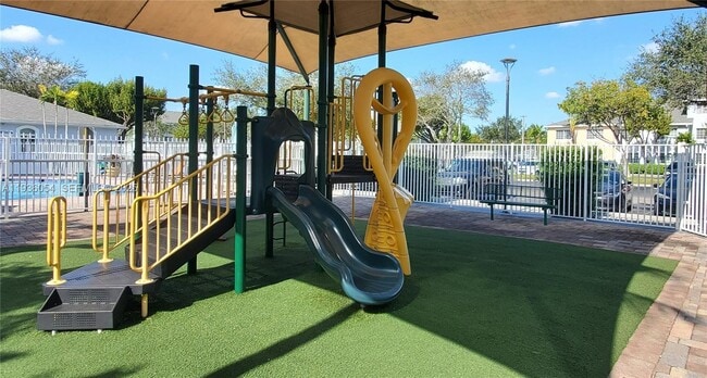 Foto del edificio - 7715 NW 22nd Ave