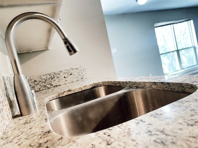 Foto del edificio - 5208 Norris Dr