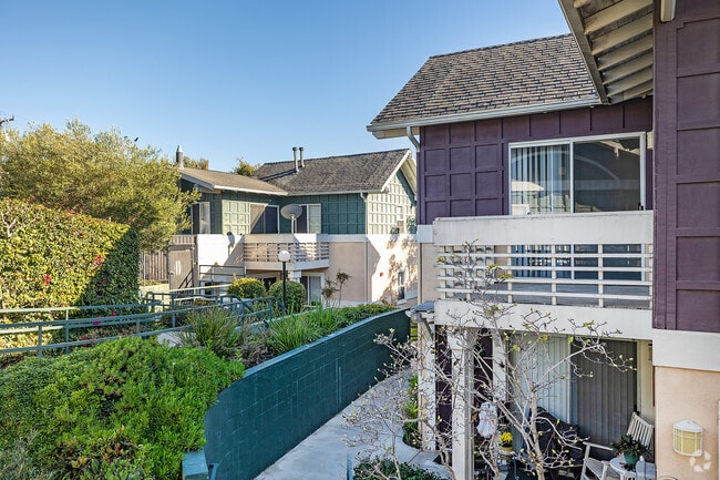 Building Photo - Seasons at Redondo Beach