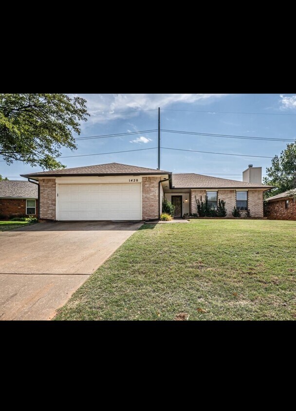 Foto del edificio - 1420 Creston Way