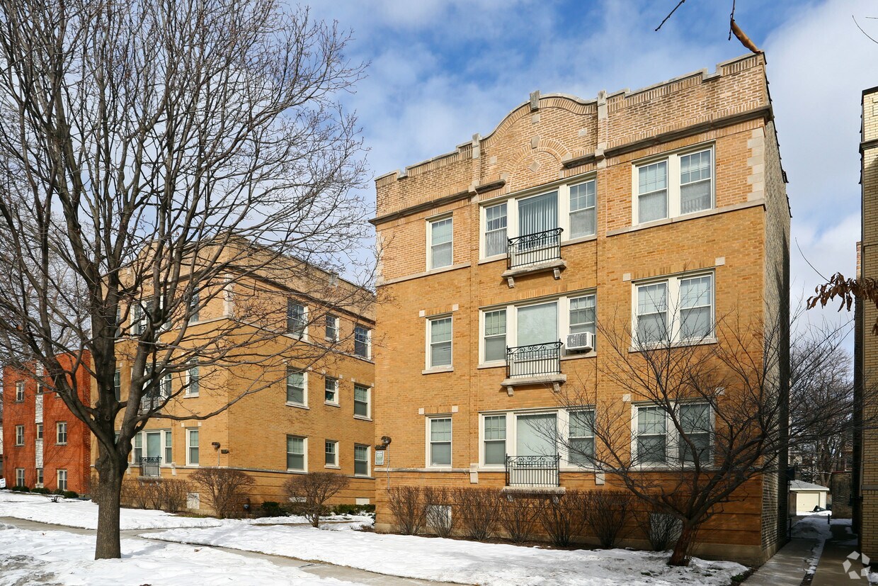 Primary Photo - 809-815 Seward St
