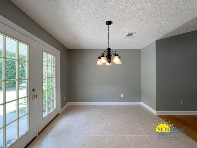 Building Photo - Spacious 3-Bedroom Retreat with New Kitchen Appliances!